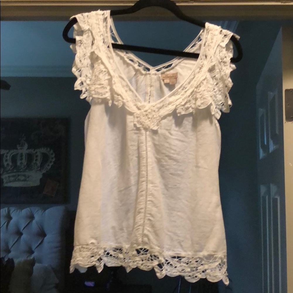Holding Horses white top